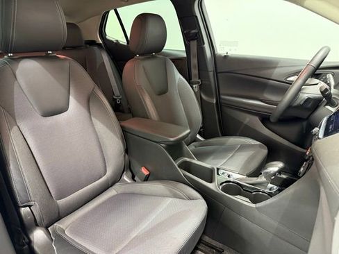 Used 2022 Buick Encore GX Preferred w/ Cold Weather Comfort Package image 27