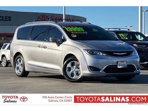 Used 2018 Chrysler Pacifica Limited w/ Advanced Safetytec Group image 1