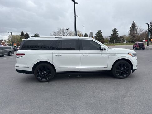 Used 2022 Lincoln Navigator L Reserve AWD/4WD image 4