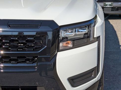 New 2026 Nissan Frontier SV w/ SV Convenience Package image 10