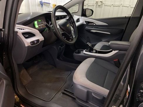 Used 2017 Chevrolet Bolt LT FWD image 28