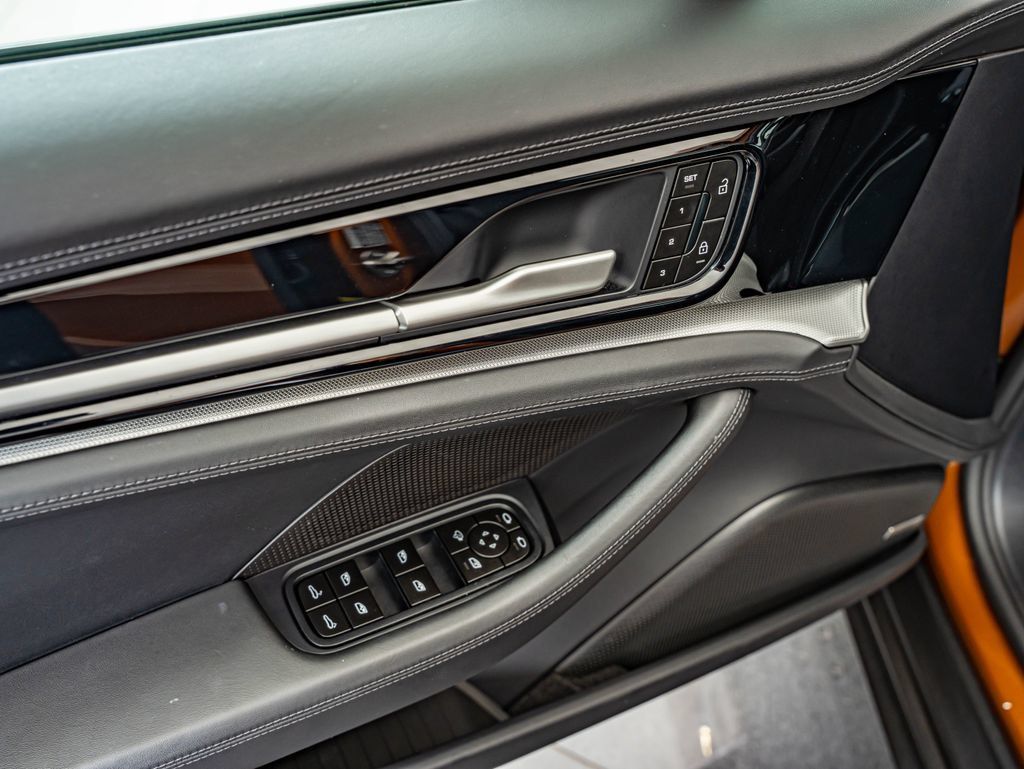 Certified 2024 Porsche Panamera 4 AWD/4WD image 26