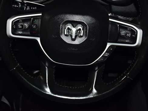 Used 2022 RAM 1500 Big Horn AWD/4WD image 17