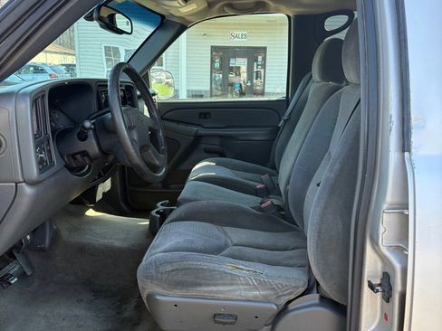 Used 2004 Chevrolet Silverado 2500 LS RWD image 9