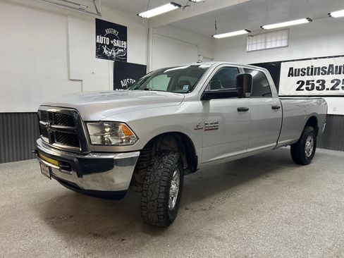 Used 2016 RAM 3500 SLT AWD/4WD image 3