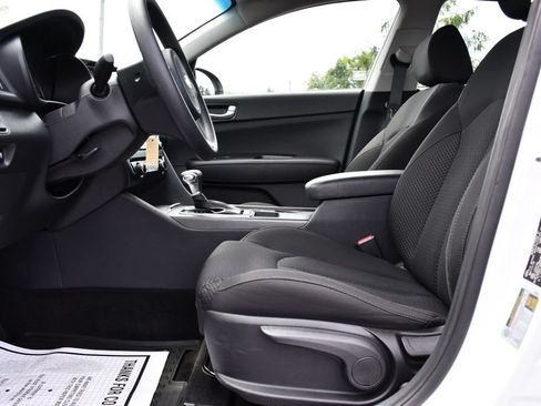 Used 2018 Kia Optima LX w/ 17" Alloy Wheels Package FWD image 16