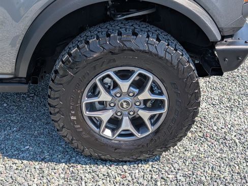 Used 2024 Ford Bronco Badlands image 10