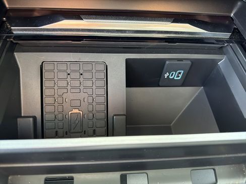 Used 2026 Ford F350 Platinum w/ Tremor Off-Road Package image 24