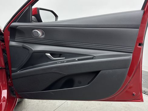 Used 2023 Hyundai Elantra SEL w/ Convenience Package image 32