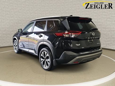 Used 2023 Nissan Rogue SV w/ SV Premium B Package AWD/4WD image 7