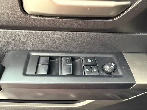 Used 2023 Toyota Tundra SR5 w/ SR5 Convenience Package AWD/4WD image 13