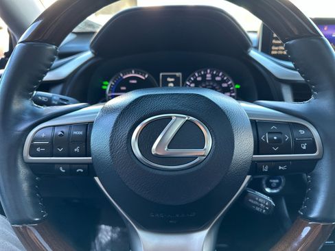 Used 2019 Lexus RX 450h AWD image 26