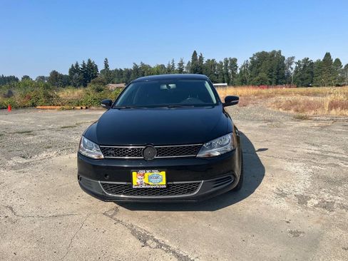 Used 2013 Volkswagen Jetta SE FWD image 7