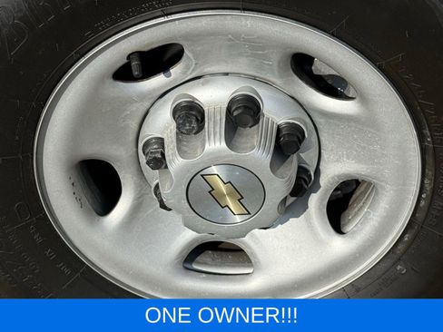 Used 2025 Chevrolet Express 2500 Extended w/ Driver Convenience Package image 12