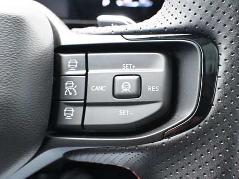 New 2026 Dodge Charger R/T AWD/4WD image 17