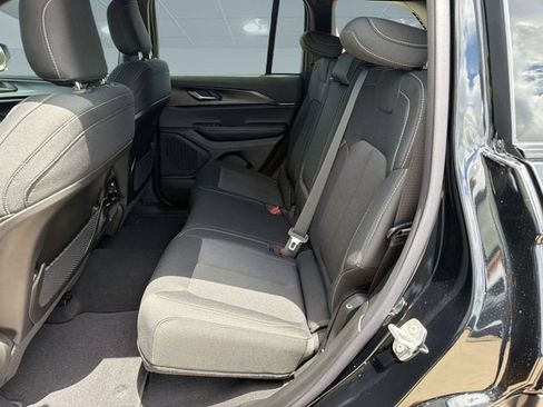 New 2026 Jeep Grand Cherokee Laredo RWD image 15