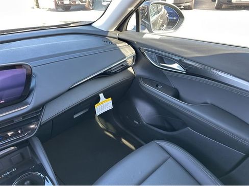 New 2025 Buick Envision Preferred image 17