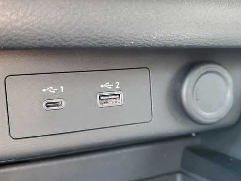 Certified 2023 Nissan Rogue SV image 26