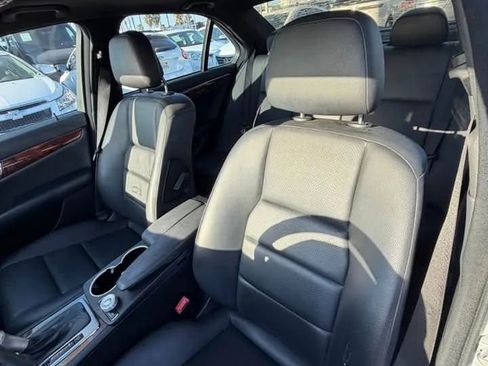 Used 2010 Mercedes-Benz C 300 Sedan image 6
