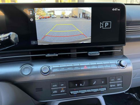 Used 2024 Hyundai Kona SEL image 7