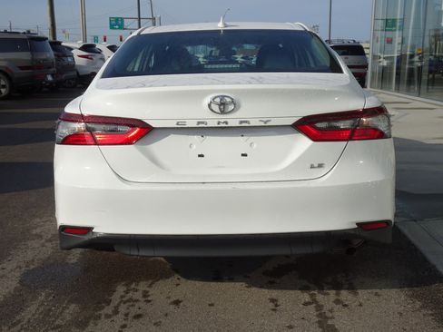 Used 2021 Toyota Camry LE image 4
