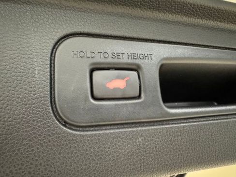 Used 2024 Honda Pilot Touring image 25