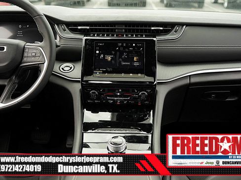 New 2024 Jeep Grand Cherokee L Altitude image 20