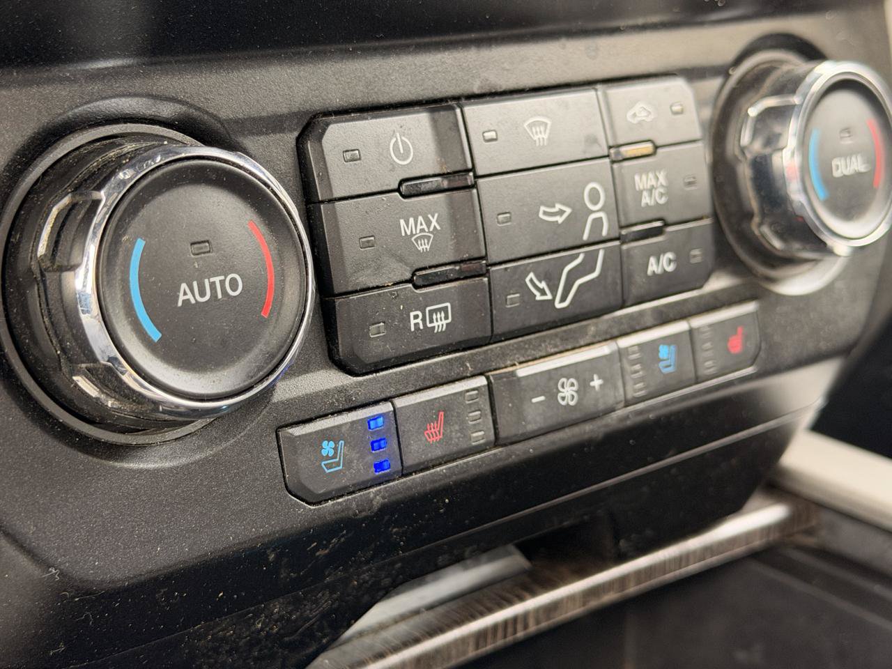 Used 2020 Ford F250 Lariat AWD/4WD image 30