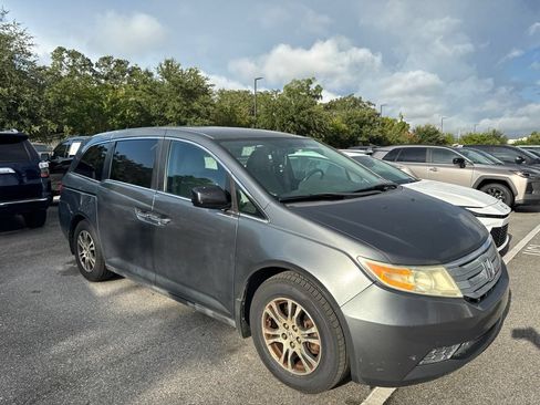 Used 2013 Honda Odyssey EX image 4