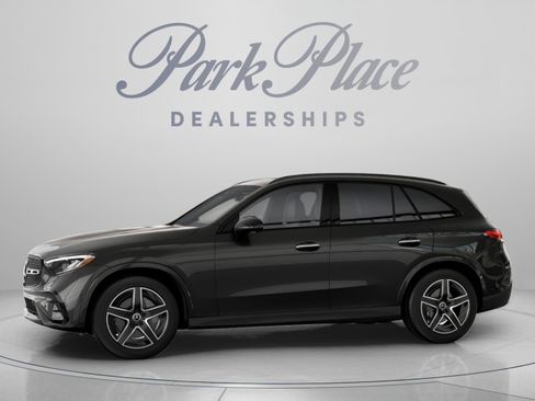 Used 2026 Mercedes-Benz GLC 300 4MATIC image 4