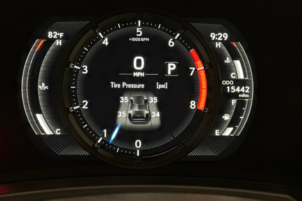Used 2025 Lexus IS 500 RWD image 27