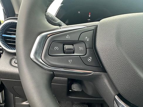 New 2025 Chevrolet Trax LT w/ Driver Confidence Package image 17