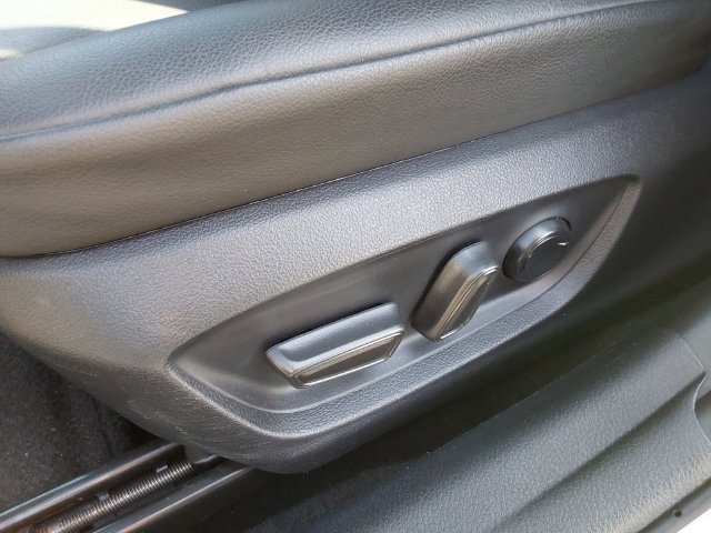 Used 2024 Toyota Camry SE FWD image 14