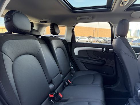 Used 2023 MINI Cooper Countryman SE w/ Storage Package image 36