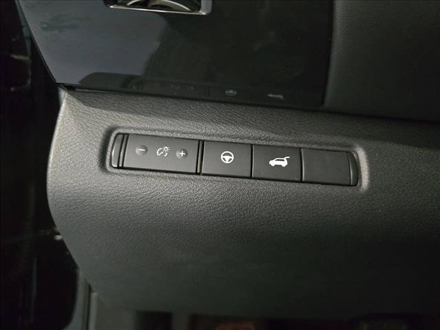 Used 2025 Nissan Pathfinder SV AWD/4WD image 26