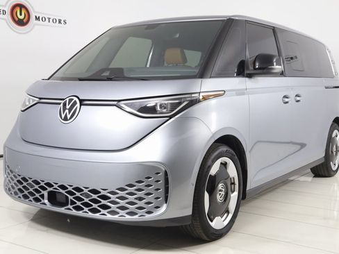 Used 2025 Volkswagen ID. Buzz Pro S image 5
