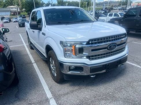 Used 2018 Ford F150 XLT w/ Equipment Group 302A Luxury AWD/4WD image 4