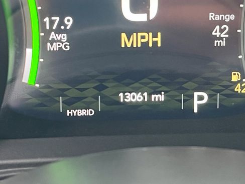 Used 2025 Jeep Wrangler Sahara w/ Safety Group image 19