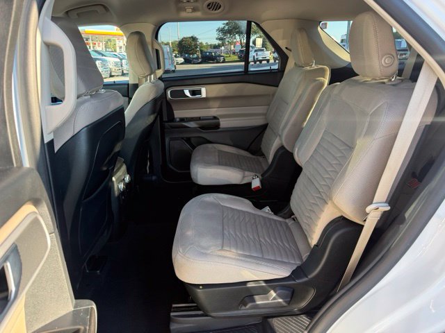 Used 2020 Ford Explorer XLT AWD/4WD image 13