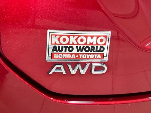 Used 2023 Honda Pilot Touring image 12