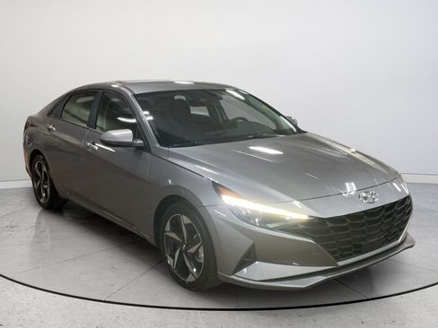 Used 2023 Hyundai Elantra SEL w/ Convenience Package FWD image 1