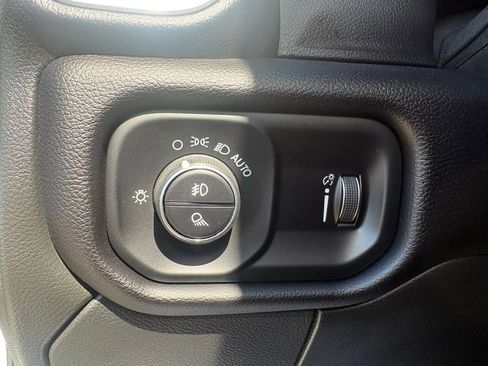 Used 2024 RAM 2500 Big Horn AWD/4WD image 22