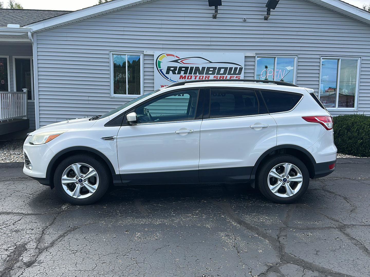 Used 2016 Ford Escape SE w/ Equipment Group 201A AWD/4WD image 4