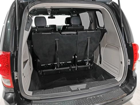 Used 2019 Dodge Grand Caravan SXT FWD image 8