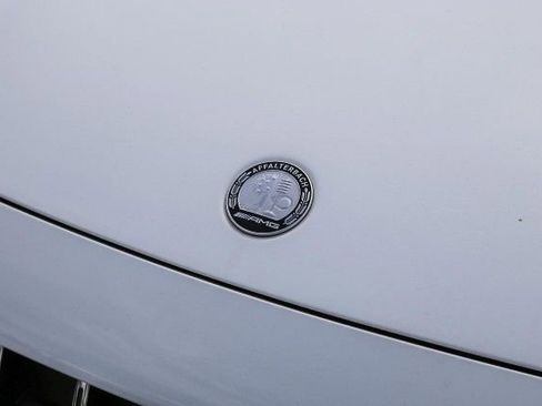 New 2025 Mercedes-Benz GLB 35 AMG 4MATIC image 8