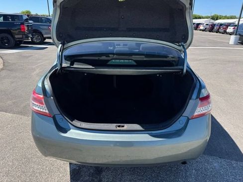 Used 2010 Toyota Camry LE FWD image 37