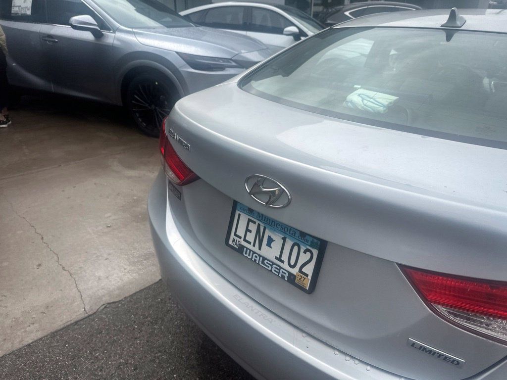 Used 2012 Hyundai Elantra Limited FWD image 14