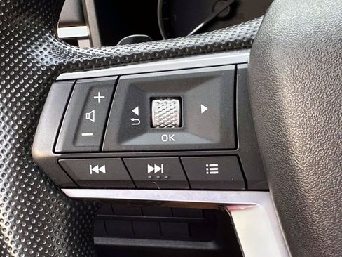 Used 2025 Mitsubishi Outlander ES FWD image 26