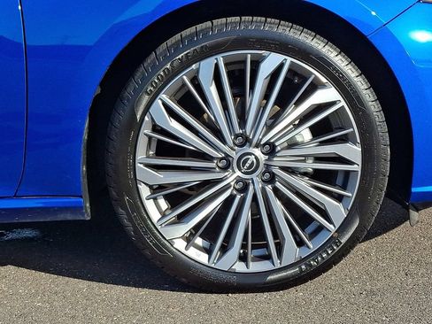 Certified 2025 Nissan Altima 2.5 SL FWD image 8