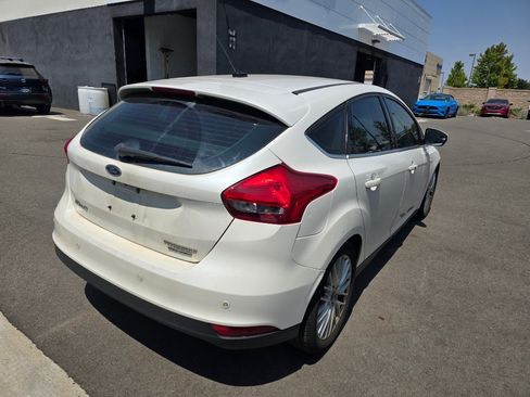 Used 2015 Ford Focus Titanium FWD image 5